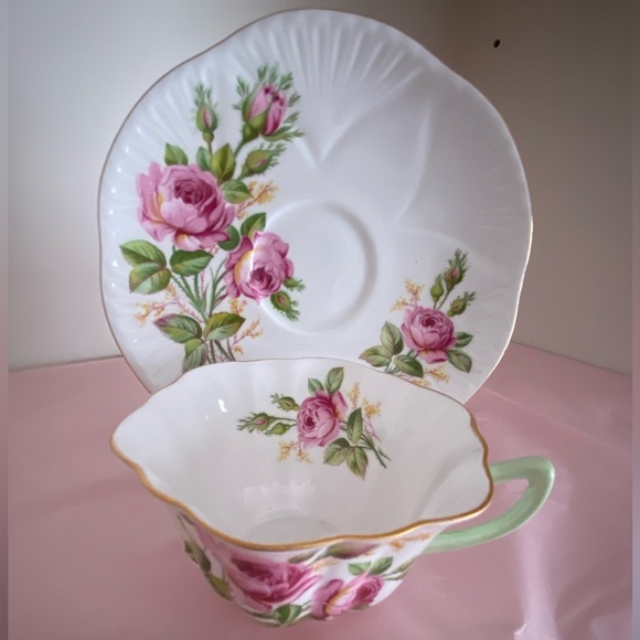 EUC Vtg Shelley Fine Bone China Teacup and Saucer in the Pattern “Rambler Rose” - Picture 2 of 12